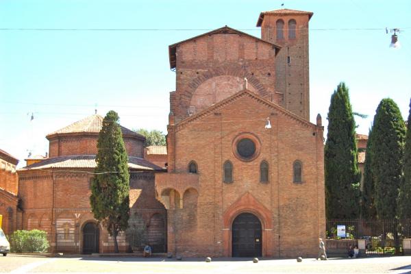 ER-Bologna-2007-09-05 11.10.00.jpg Bologna - Santo Stefano Church