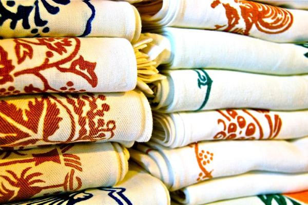 Traditional Romagnolo hand printed linens