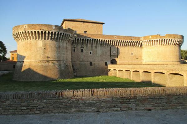 le-marche-2015-06-03 17.27.56.jpg Le Marche - Senigallia - the castle